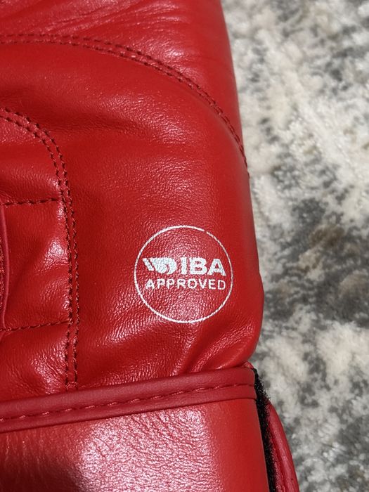 Wesing перчатка IBA