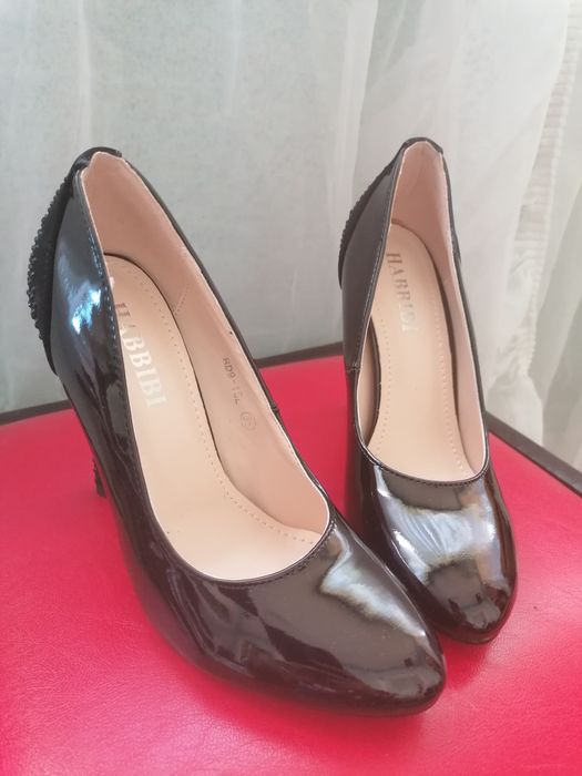 Pantofi de damă cu toc mărimea 35