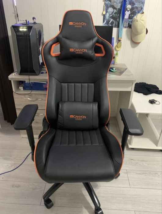 Продам игровое кресло Canyon