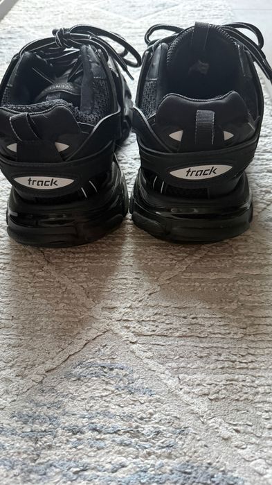 Balenciaga track