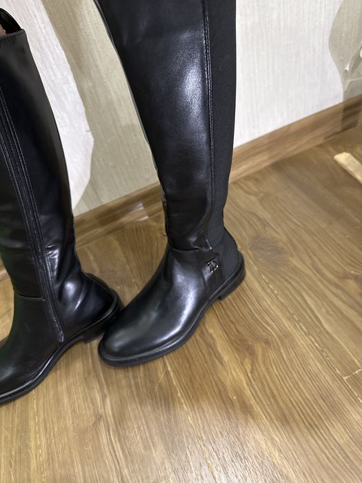 Зимни дълги  ботуши.