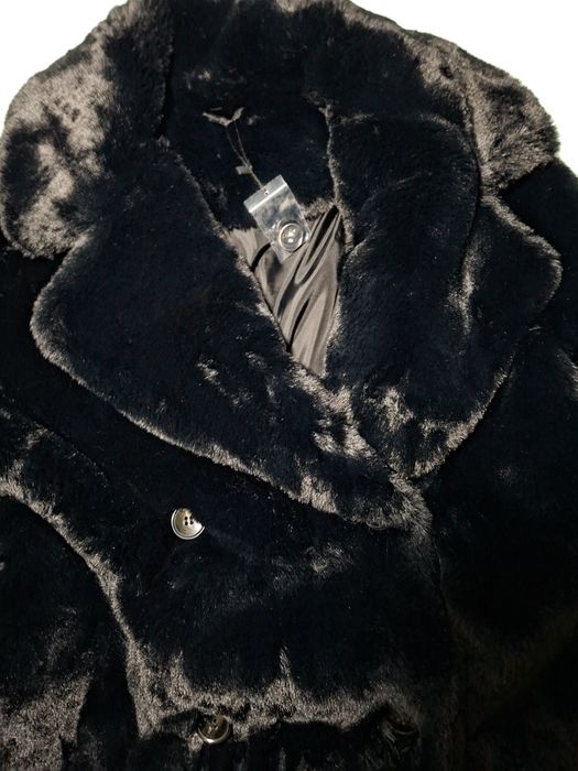 Чисто ново пухкаво палто. Намалена цена. С,М рр