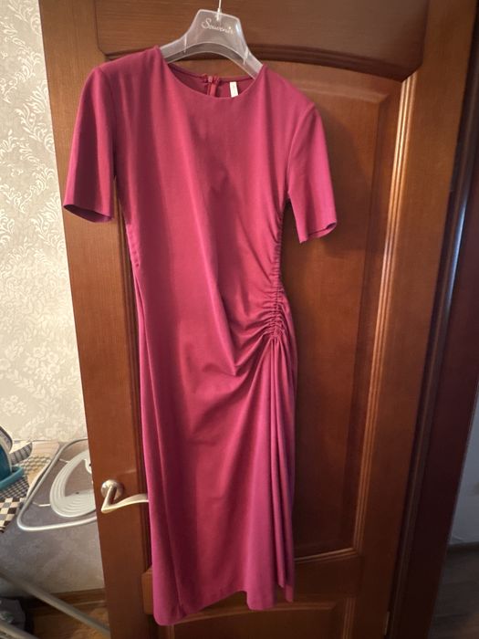 Универсальное Платье для работы и коктеля