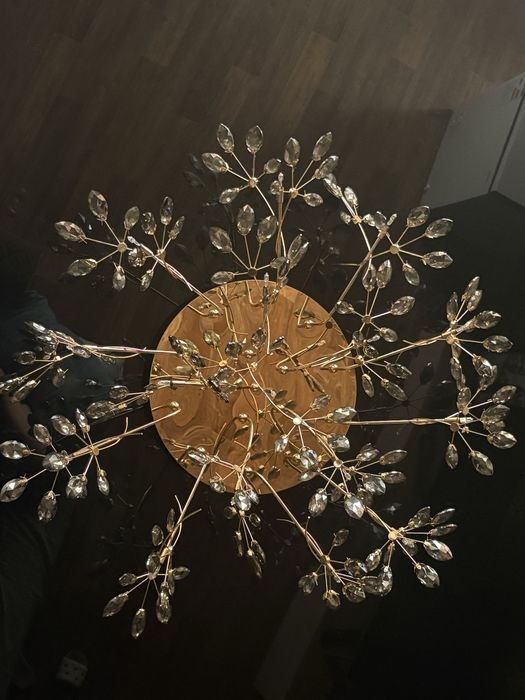 Продам Красивую Люстру