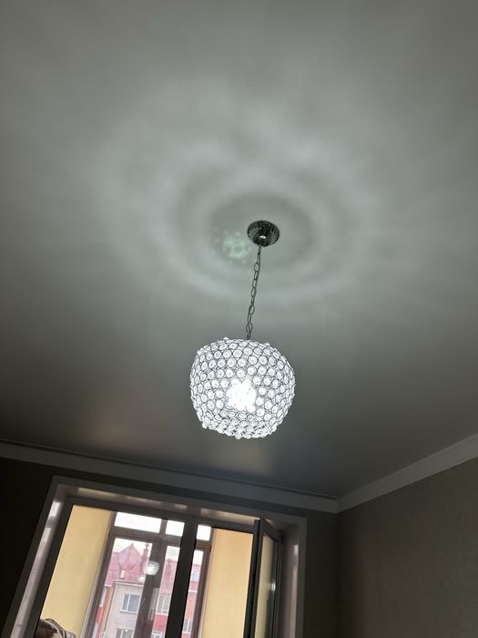 Прдам люстыр ! Почти новые !