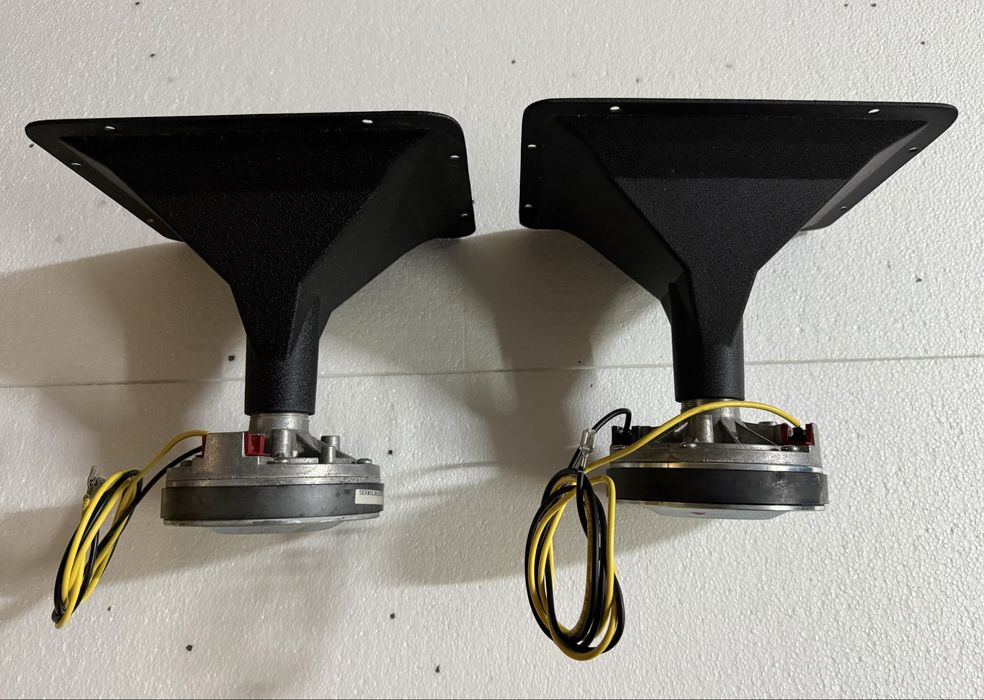 Vând drivere Electrovoice EV DH2T + Hornuri