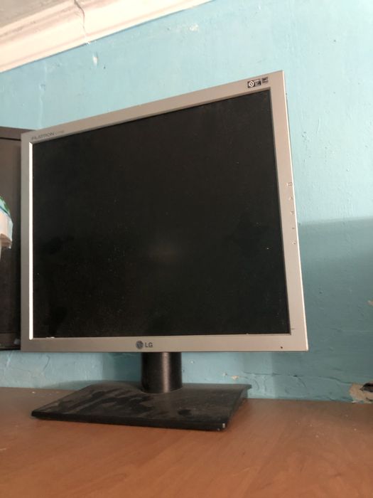 Продам мониторы в рабочем состоянии