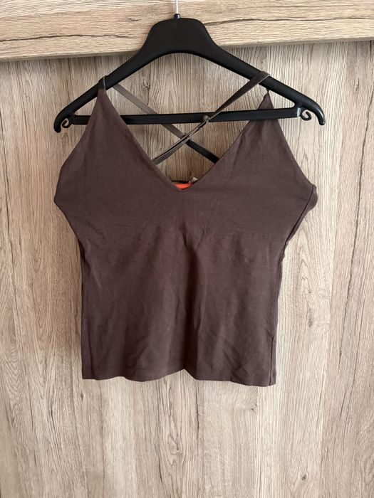 Подарявам дамски потник на марката MANGO размер XS/S