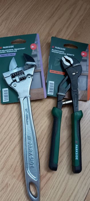 Seturi Scule Parkside, sigilate