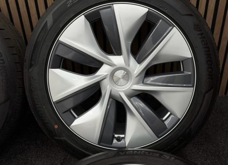 Tesla model Y джанти 19 цола