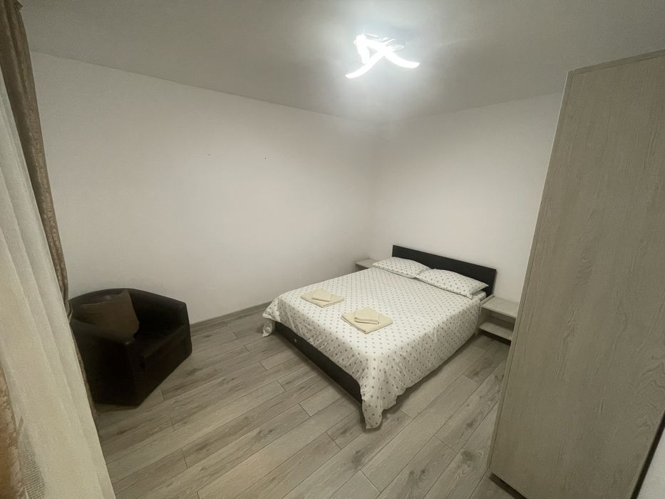 Inchiriez apartament regim hotelier sau termen lung