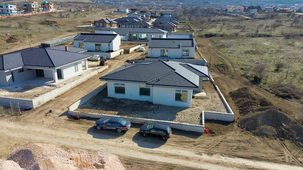 Продава се Къща в с. Марково, Област Пловдив - 214 кв.м за 1811 €/кв.м - Снимка #2