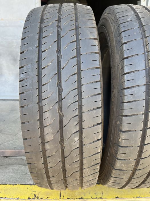 2 бр. гуми за бус 195/70/15C Semperit DOT 4718 6+ mm