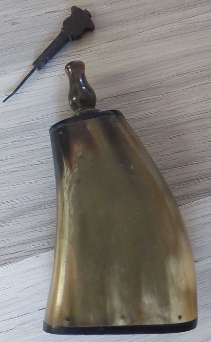 Малка Рогова Барутница