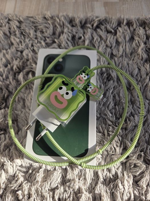 Продам iPhone 13