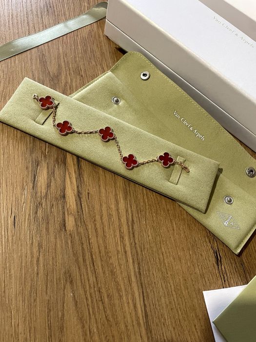 Van Cleef & Arpels - Bratara Gold Red