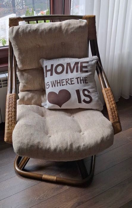 Ратаново кресло с табуретка