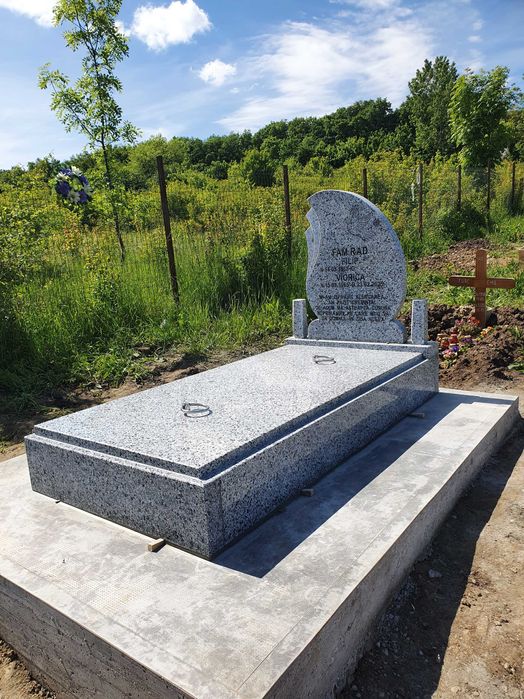 Cruci si morminte marmura si granit