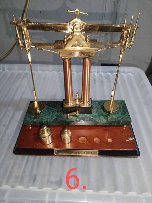 Obiecte de decor, antichități