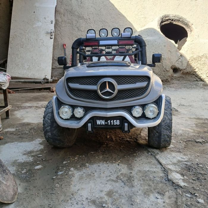 Bolalar moshinasi sotiladi