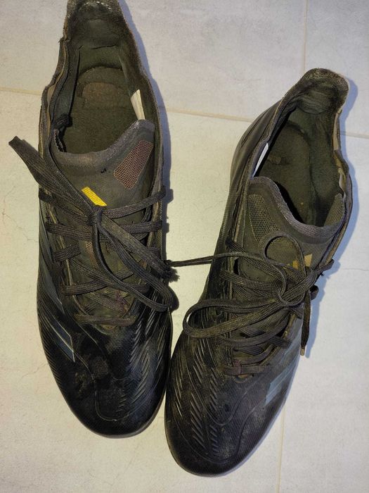 Ghete fotbal adidas Predator League