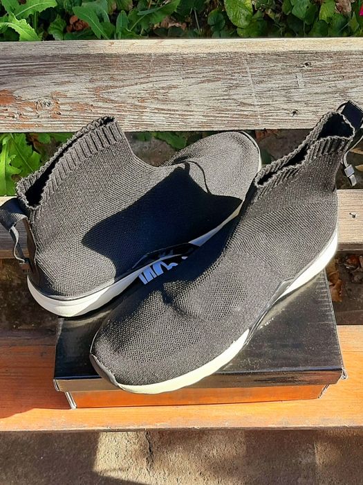 adidași slip-on zara