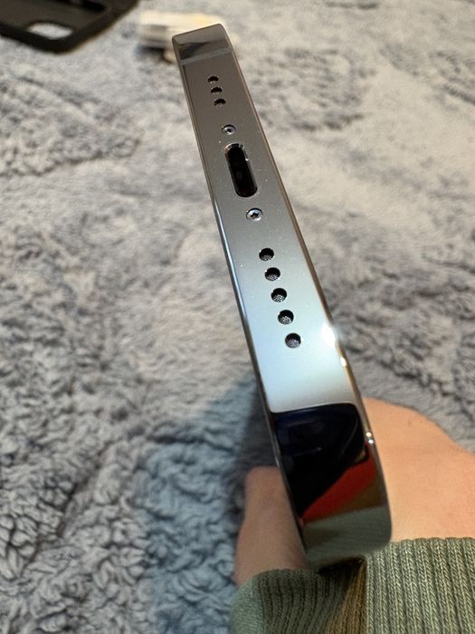 iPohone 13Pro  Sierra  blue cu 88 sanatate baterie si de 128GB