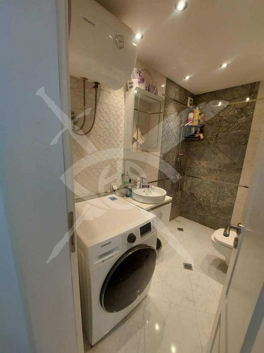 Дава се под наем Тристаен апартамент в София, Център - 68 кв.м за 797.64 € - Снимка #8