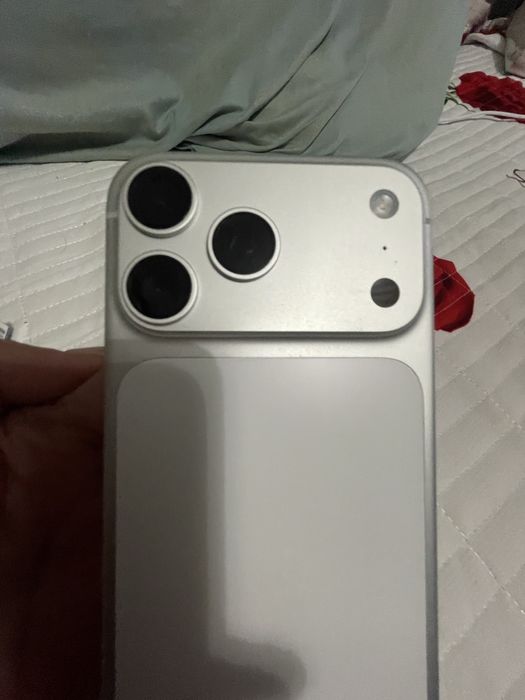 Iphone 17 pro max 256 , silver