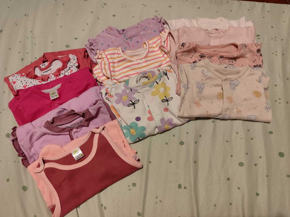 Дрешки за момиченце от 0 до 6 м