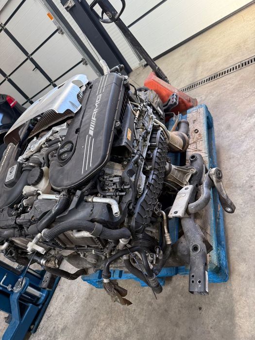 dezmembrez sau vand motor mercedes C63s amg , cod motor 177980 an 2017