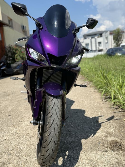 Yamaha R3 2024 – 321cc, 4.000 km