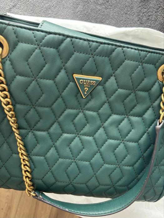 Дамска чанта Guess