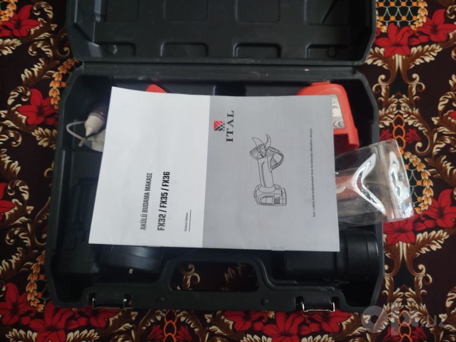 ITAL elektr sekator 3 ta akkumulyator bilan