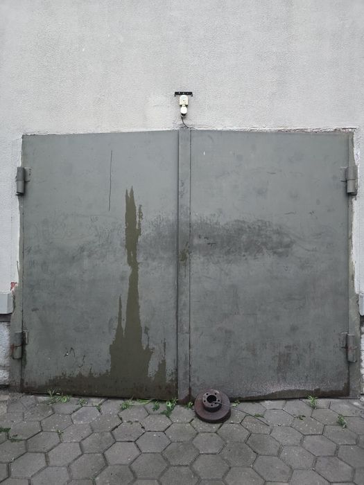 Продам гаражные ворота. Торг.