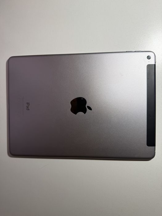 iPad Air 2 (Wi-Fi) модел A1567 - Space grey + ПОДАРЪК калъф