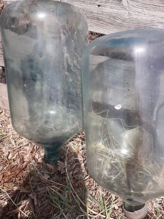 Продам бутыли стеклянные