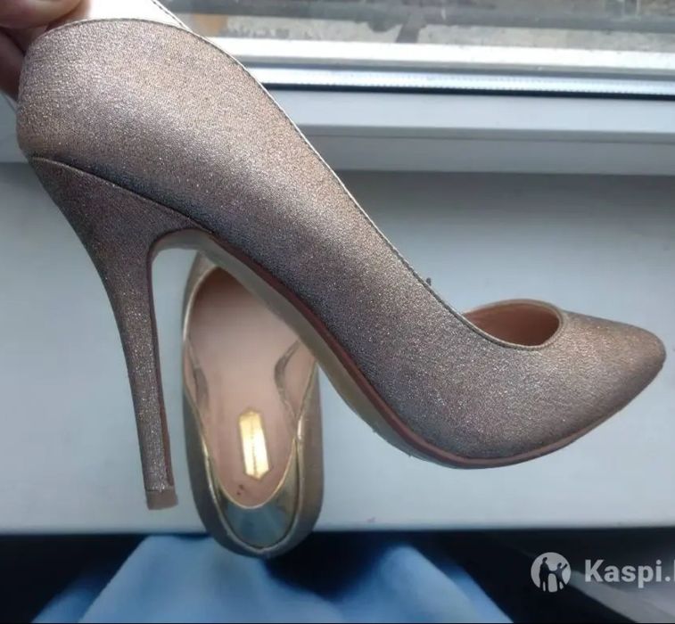 Шикарные туфли, 40 см