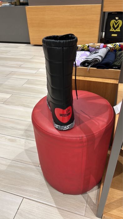 Апрески Love MOSCHINO