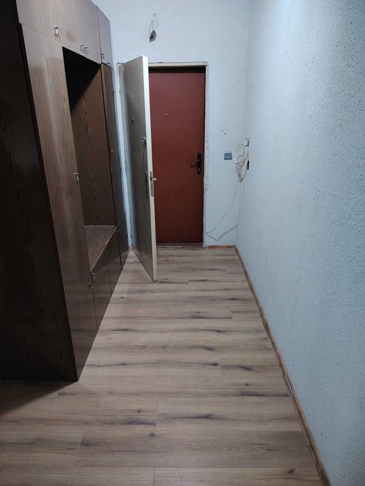 Дава се под наем