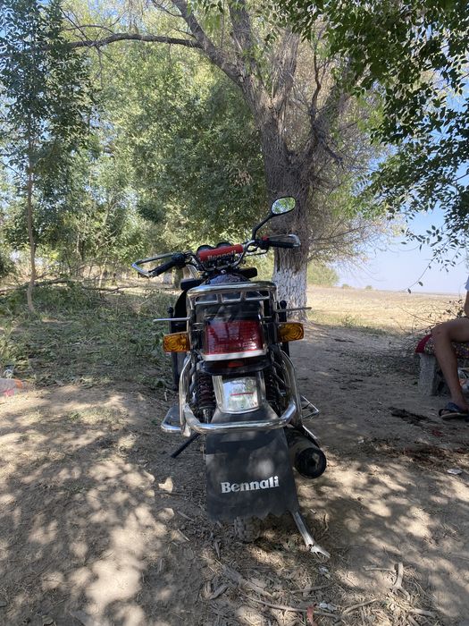 Мото Bennali 200куб