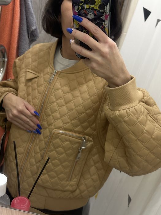 Продам куртку женскую