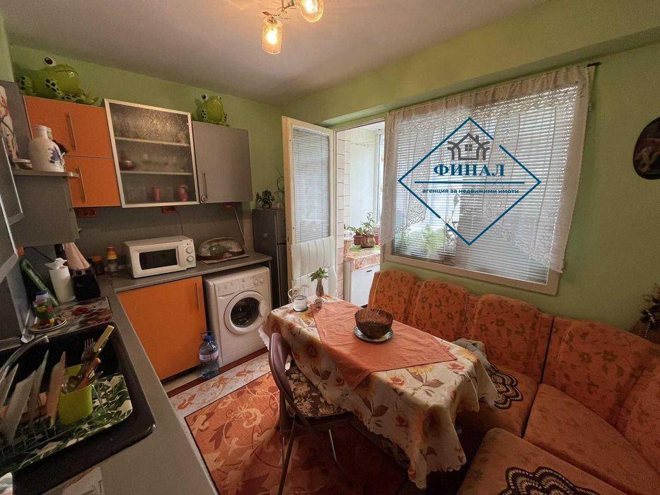 Продава се Двустаен апартамент в Шумен, Тракия - 56 кв.м за 1750 €/кв.м - Снимка #3