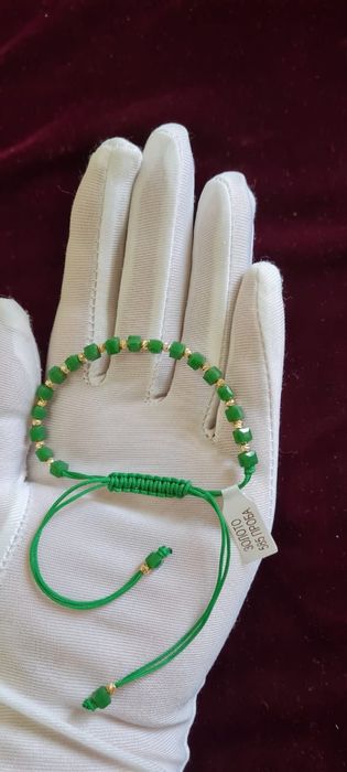 Продам браслеты.золотая нить