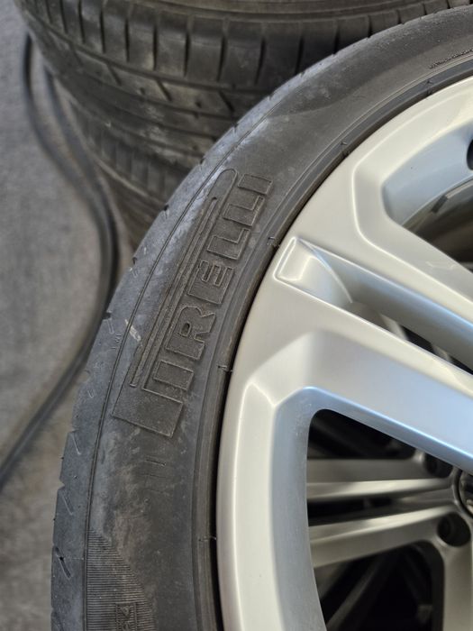 4 Броя 255/40/19 Pirelli 2x7mm 2x4,5mm