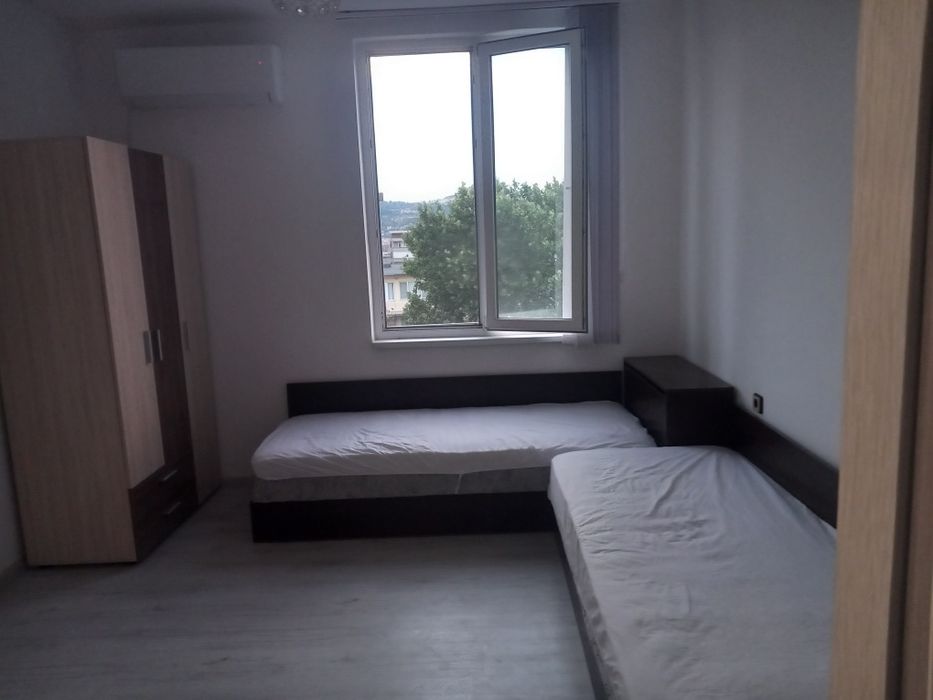 Дава се под наем Тристаен апартамент в Кърджали, Център - 75 кв.м за 285.6 € - Снимка #10