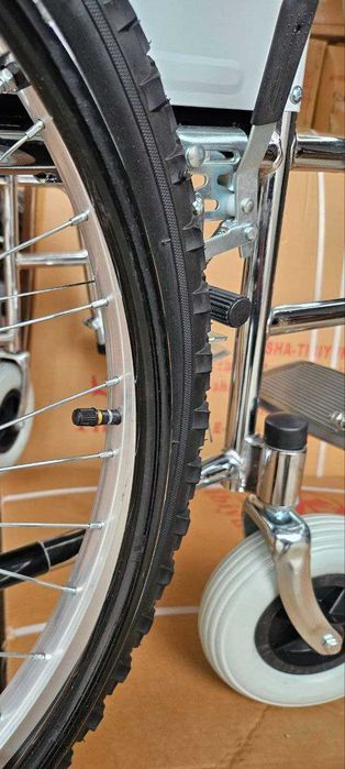 Инвалидная коляска с спинкой и горшоком