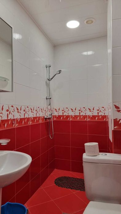 Дава се под наем Двустаен апартамент в Варна, Цветен квартал - 60 кв.м за 598.23 € - Снимка #3