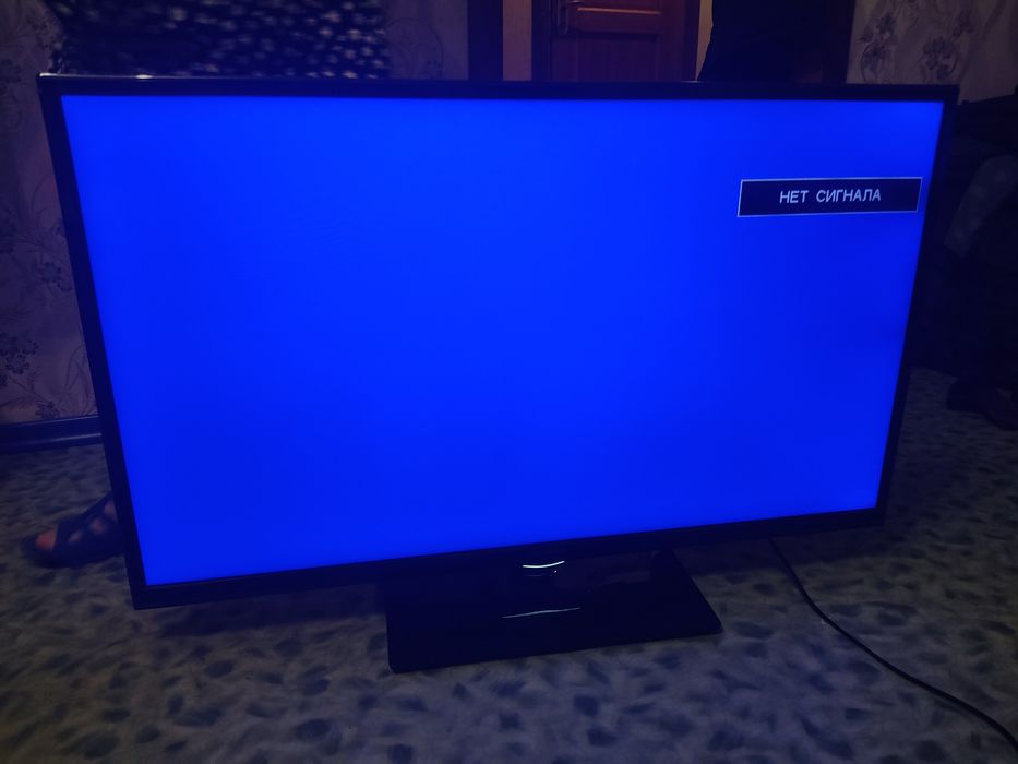 Продам телевизор HISENSE 40"