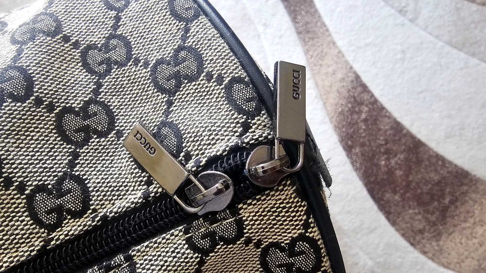 Сак Gucci,Made in Italy,Удобен за път и много стилен,Размери 50/30!!